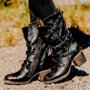 Freebird by Steven Cora boots size 7